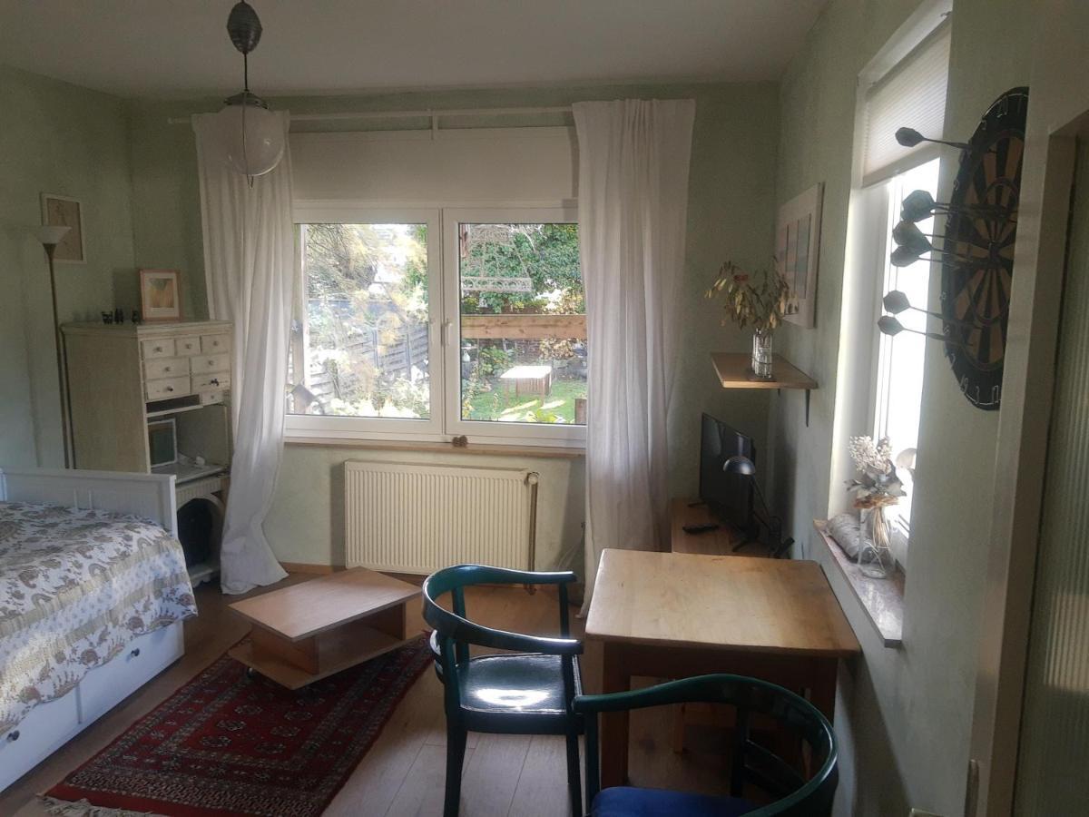 Gartenzimmer Mit Strassenbahn Zu Dom Und Messe Cologne Extérieur photo